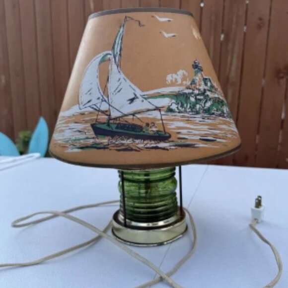 VTG Underwriters Laboratories 70s Nautical Brass And Glass Lamp Green Boat Shade - Picture 1 of 12